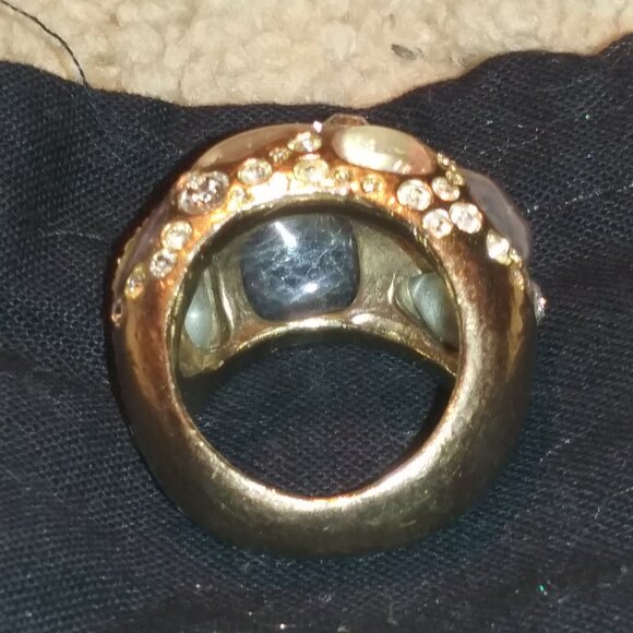 CHANEL Cocktail Resin & Strass Ring- used - Picture 8 of 14